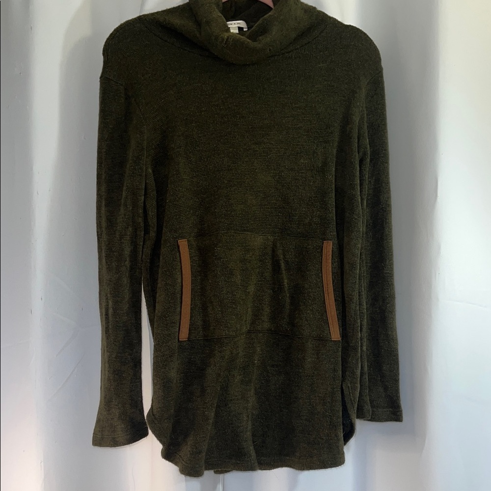Olive Green Women's Sweater with Pockets